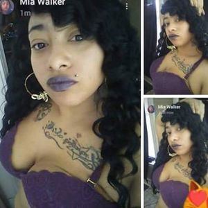 Meet your Posher, Mia